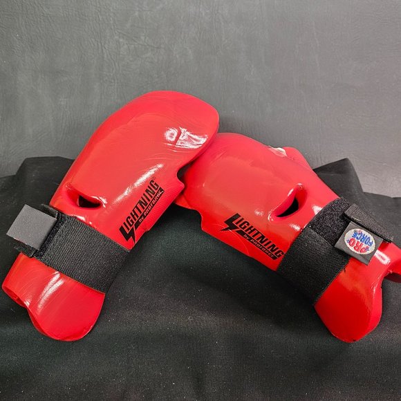 ProForce Lightning Karate Sparring Gloves Punches Kids Youth sz M NWOB - Picture 1 of 4